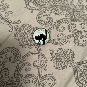 Black cat ginger snap jewelry for bracelets, earrings, necklaces and rings.